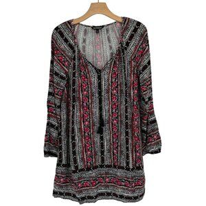 Express Womens Tunic Top size Medium Boho Floral Black red Print V Neck rayon